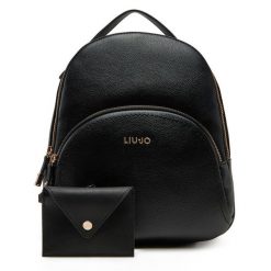 Plecak Liu Jo. Czarne plecaki Liu Jo, bez wzorów, bez dodatków. Za 379.99 zł.
