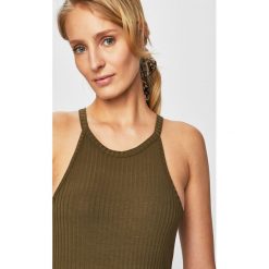 Vila - Top. Zielone topy Vila, l, bez wzorów, z dzianiny, bez kołnierzyka, bez ramiączek. W wyprzedaży za 29.90 zł.