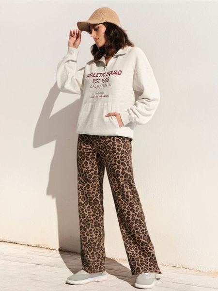 Bluza z napisem - szary. Szare bluzy Sinsay, l, bez wzorów, bez kaptura. Za 59.99 zł.