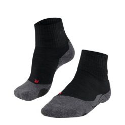 Krótkie skarpety damskie Falke TK2 Explore. Czarne skarpetki Falke, bez wzorów, z elastanu. Za 151.00 zł.