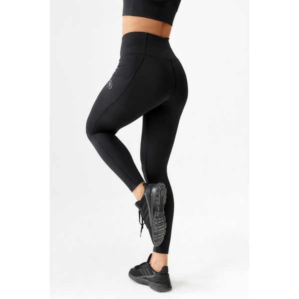 Getry damskie legginsy sportowe szybkoschnące fitness Rough Radical Hamptons. Czarne legginsy ROUGH RADICAL, s, bez wzorów, na fitness i siłownię. W wyprzedaży za 144.41 zł.