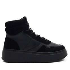 Botki JENNY. Czarne botki Jenny, bez wzorów, bez obcasa, na płaskiej podeszwie, bez zapięcia. Za 135.99 zł.