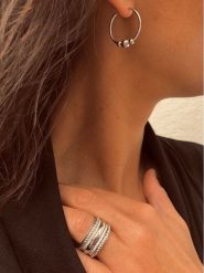 Les Favorites Srebrne kolczyki-kreole rozmiar: onesize. Szare kolczyki Les Favorites, srebrne. Za 130.99 zł.