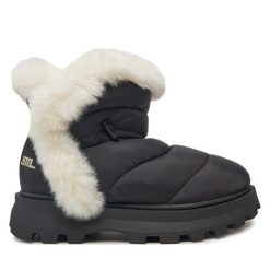Śniegowce Steve Madden. Czarne śniegowce Steve Madden, bez wzorów, bez zapięcia. Za 739.99 zł.