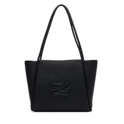 Torebka KARL LAGERFELD. Czarne shopper bag KARL LAGERFELD, bez wzorów, bez dodatków. Za 1,299.00 zł.