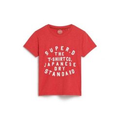 Dopasowana koszulka z nadrukiem 3D dla kobiet Superdry. Czerwone t-shirty sportowe Superdry, bez wzorów, bez ramiączek. Za 149.40 zł.