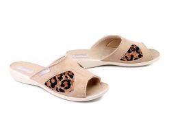 ADANEX 29646 DIK53VNN beżowy, kapcie damskie. Brązowe kapcie Adanex, bez wzorów. Za 94.27 zł.