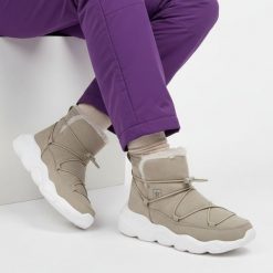 Botki damskie Big Star, cholewka z miękką wyściółką lekkie sznurowanie z regulacją elastyczna konstrukcja dopasowująca się do stopy gruba podeszwa, b. Brązowe botki BIG STAR, bez wzorów, biznesowe, bez obcasa, bez zapięcia. Za 179.00 zł.