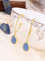 Pierres de Jade Pozłacane kolczyki-wkrętki z opalami rozmiar: onesize. Niebieskie kolczyki Pierres de Jade, z opalem, pozłacane. Za 43.99 zł.