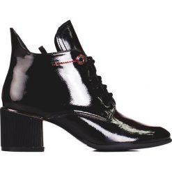 Eleganckie botki damskie sznurowane Shelovet czarne. Czarne botki SHELOVET, bez wzorów, eleganckie, bez obcasa, bez zapięcia. Za 276.43 zł.