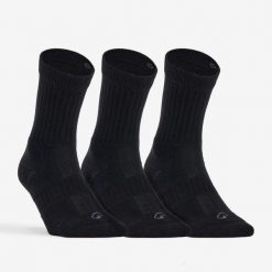 Skarpety sportowe tenis RS500 wysokie 3 pary. Czarne skarpetki Decathlon, bez wzorów, z bawełny. Za 39.99 zł.