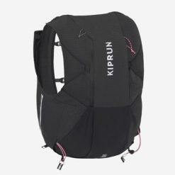 Plecak do biegania w terenie unisex Kiprun 900 15 litrów z bukłakiem 2 l. Czarne plecaki KIPRUN, bez wzorów, duże, bez dodatków. Za 399.99 zł.