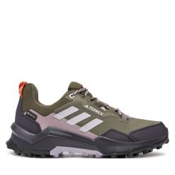 Trekkingi adidas. Zielone buty trekkingowe adidas, z gore-texu, bez zapięcia. Za 409.99 zł.