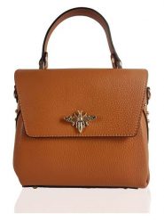 ORE10 Skórzana torebka "Liman" w kolorze jasnobrązowym - 22 x 22 x 12 cm rozmiar: onesize. Brązowe torebki klasyczne ORE10, z aplikacjami, z materiału, przez ramię, bez dodatków. Za 260.99 zł.