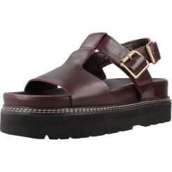 Sandały CLARKS ORIANNA SKY Bordeaux. Czerwone sandały Clarks, bez wzorów, ze skóry, bez obcasa, bez zapięcia. Za 279.99 zł.