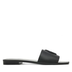 Klapki Just Cavalli. Czarne klapki Just Cavalli, bez wzorów, bez obcasa, bez zapięcia. Za 539.99 zł.