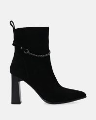ELEGANCKIE CZARNE BOTKI Z ZAMSZU C001SUBLOBB066. Czarne botki Venezia, bez wzorów, ze skóry, eleganckie, bez obcasa, bez zapięcia. Za 489.00 zł.