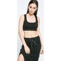 Missguided - Top By Jordan Dunn. Topy Missguided. W wyprzedaży za 29.90 zł.