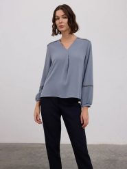 BGN Bluzka w kolorze antracytowym rozmiar: 40. Czarne bluzki BGN, bez wzorów, bez kołnierzyka, bez ramiączek. Za 104.64 zł.