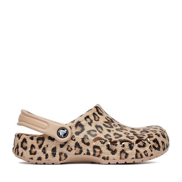 Klapki Crocs. Brązowe klapki Crocs, bez wzorów, bez obcasa, bez zapięcia. Za 239.99 zł.