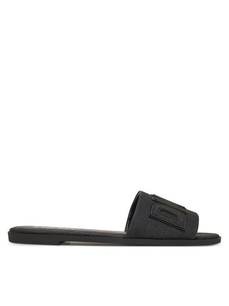 DKNY Klapki Willow K1500528 Czarny. Czarne klapki DKNY, bez wzorów, z materiału, bez obcasa, bez zapięcia. Za 379.99 zł.
