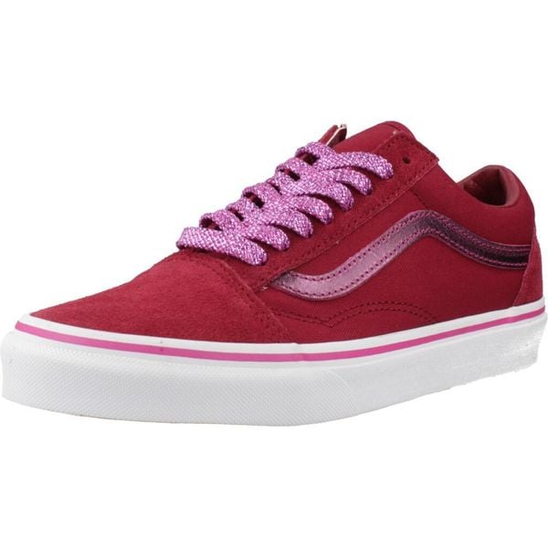 Buty VANS OLD SKOOL MTLC Bordeaux. Czerwone buty trekkingowe Vans, bez wzorów, ze skóry, bez zapięcia, trekkingowe. Za 405.18 zł.