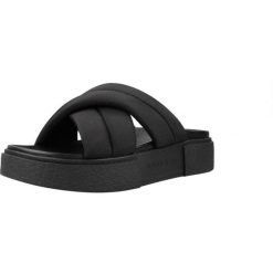 Sandały TOMMY JEANS FLATFORM SANDAL Czarny. Czarne sandały Tommy Hilfiger, bez wzorów, z jeansu, bez obcasa, bez zapięcia. Za 291.99 zł.