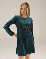 Zielona sukienka z naszyjnikiem. Zielone sukienki Unisono, s, bez wzorów, z tkaniny, bez kołnierzyka, bez ramiączek, mini, rozkloszowane. Za 129.00 zł.