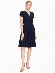Lauren Ralph Lauren Sukienka codzienna 200862259 Granatowy Regular Fit. Niebieskie sukienki Lauren Ralph Lauren, na co dzień, bez wzorów, z syntetyku, bez kołnierzyka, bez ramiączek, proste. Za 1,049.00 zł.