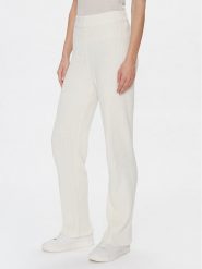 Outhorn Spodnie dresowe OTHAW23TTROF492 Biały Regular Fit. Białe spodnie dresowe Outhorn, bez wzorów, z bawełny. Za 89.99 zł.