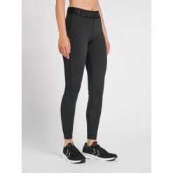 Legginsy damskie Hummel hmljada. Czarne legginsy Hummel, bez wzorów, sportowe. W wyprzedaży za 238.00 zł.