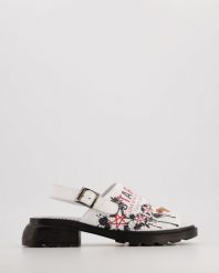 SANDAŁY Z NADRUKIEM 0751023 02 WHITE. Białe sandały Venezia, bez wzorów, ze skóry, bez obcasa, bez zapięcia. Za 269.00 zł.