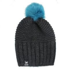 Czapka z pomponem – unisex – rozmiar uniwersalny – wyprodukowano w UE (szara). Szare czapki zimowe SURF MONKEY, bez wzorów, z materiału, eleganckie. Za 179.95 zł.