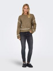 ONLY Sweter "Amanda" w kolorze jasnobrązowym rozmiar: XS. Brązowe swetry ONLY, xs, bez wzorów, ze splotem, bez ramiączek. Za 66.31 zł.