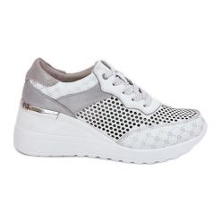 Skórzane Ażurowe Buty Sportowe Sneakersy Na Koturnie S.Barski LR51-641 Białe. Białe buty treningowe w ażurowe wzory, ze skóry, bez zapięcia. Za 292.91 zł.