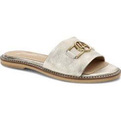 Złote Klapki Dwunasty Shoes Buty Ze Skóry. Żółte klapki LAMANTI, bez wzorów, ze skóry, bez obcasa, bez zapięcia. Za 279.00 zł.