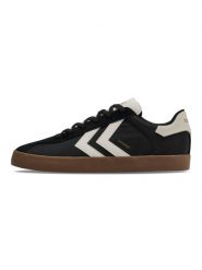 Buty Hummel Diamant LX-E RS. Białe trekkingi Hummel, bez wzorów, z gumy, bez zapięcia, trekkingowe. Za 231.50 zł.