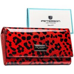 Czerwony, duzy portfel damski ze skóry ekologicznej i naturalnej w cętki, zamykany zatrzaskiem - Peterson. Czerwone portfele Peterson, bez wzorów, ze skóry ekologicznej. Za 139.99 zł.