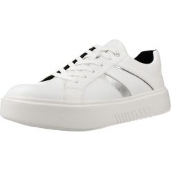 Buty GEOX D NHENBUS Biały. Białe buty trekkingowe Geox, z syntetyku, bez zapięcia. Za 365.99 zł.