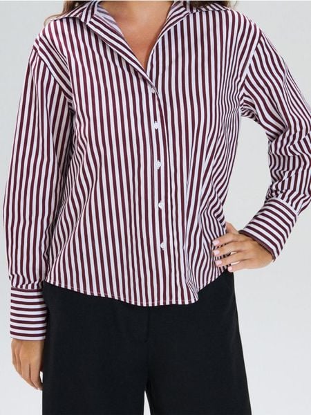 Koszula w paski - bordowy. Czerwone koszule Sinsay, l, bez wzorów, bez kołnierzyka, bez ramiączek. Za 49.99 zł.