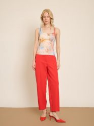 BGN Top ze wzorem rozmiar: 40. Topy BGN, bez wzorów, bez kołnierzyka, bez ramiączek. Za 65.99 zł.