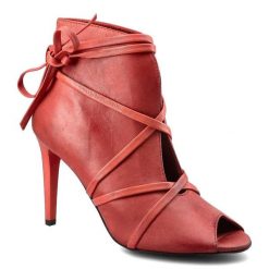 Koralowe Botki Damskie Carinii Stylowe Obuwie. Czerwone botki Carinii, bez wzorów, z nubiku, eleganckie, bez kołnierzyka, bez ramiączek. Za 252.00 zł.