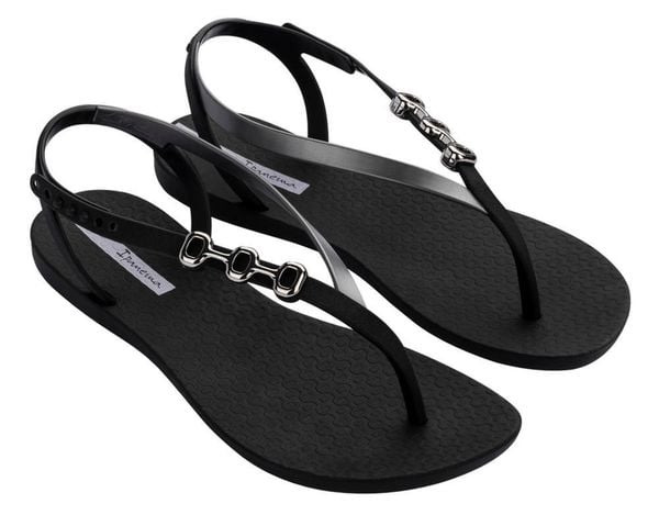 Sandały damskie Ipanema Sandal Rio. Czarne sandały Ipanema, bez wzorów, z materiału, klasyczne, bez obcasa, bez zapięcia. Za 109.80 zł.