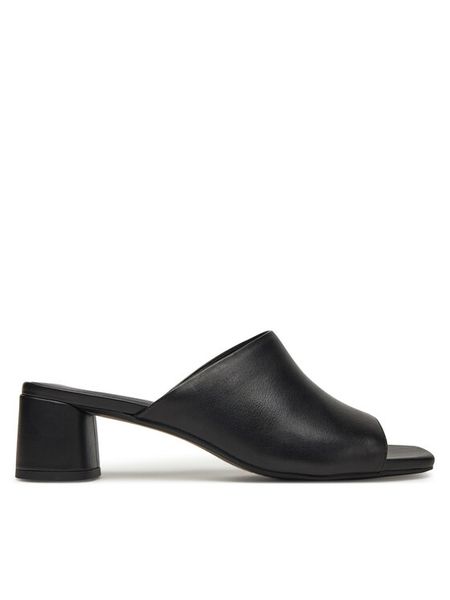 Vagabond Shoemakers Klapki Piper 5921-201-20 Czarny. Czarne klapki Vagabond Shoemakers, bez wzorów, ze skóry, bez obcasa, bez zapięcia. Za 389.99 zł.