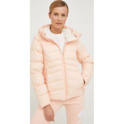 Columbia kurtka puchowa damska kolor różowy zimowa. Czerwone kurtki Columbia, na zimę, l, bez wzorów, z puchu, bez kaptura. W wyprzedaży za 669.99 zł.