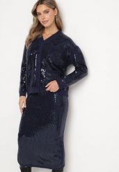 Granatowy Komplet Dzianinowy z Cekinami Kardigan Oversize i Ołówkowa Spódnica Evelinoses. Niebieskie swetry Born2be, l, z aplikacjami, z dzianiny, eleganckie, bez ramiączek. W wyprzedaży za 416.49 zł.