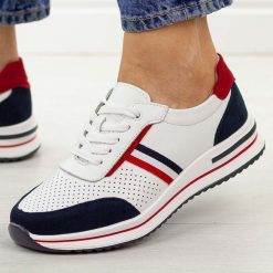 Biało granatowe skórzane półbuty damskie Jezzi 8467. Białe półbuty wsuwane Jezzi, na jesień, bez wzorów, z jeansu, eleganckie, z okrągłym noskiem, bez obcasa, na płaskiej podeszwie. Za 239.00 zł.