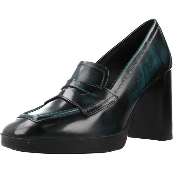 Buty GEOX D36VLD 00038 Niebieski. Niebieskie buty trekkingowe Geox, bez wzorów, z lakierowanej skóry, bez zapięcia, na fitness i siłownię. Za 370.99 zł.