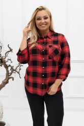Klasyczna elegancka koszula Violet w czarno-czerwoną kratkę PLUS SIZE XXL. Czarne koszule Nasi partnerzy, plus size, bez wzorów, z jeansu, biznesowe, bez kołnierzyka, plus size, bez ramiączek. Za 199.90 zł.