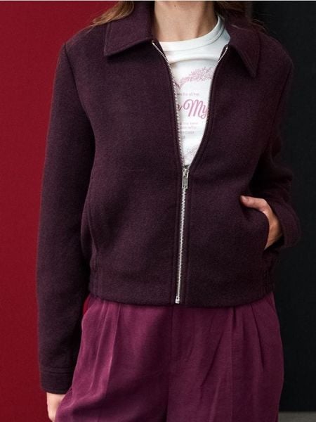 Kurtka bomberka z kołnierzykiem - bordowy. Czerwone kurtki Sinsay, l, bez wzorów, bez kaptura. W wyprzedaży za 59.99 zł.